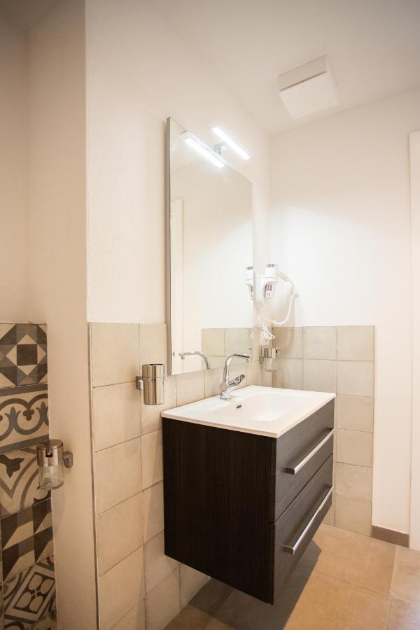 Alpencity Suites Тренто Экстерьер фото